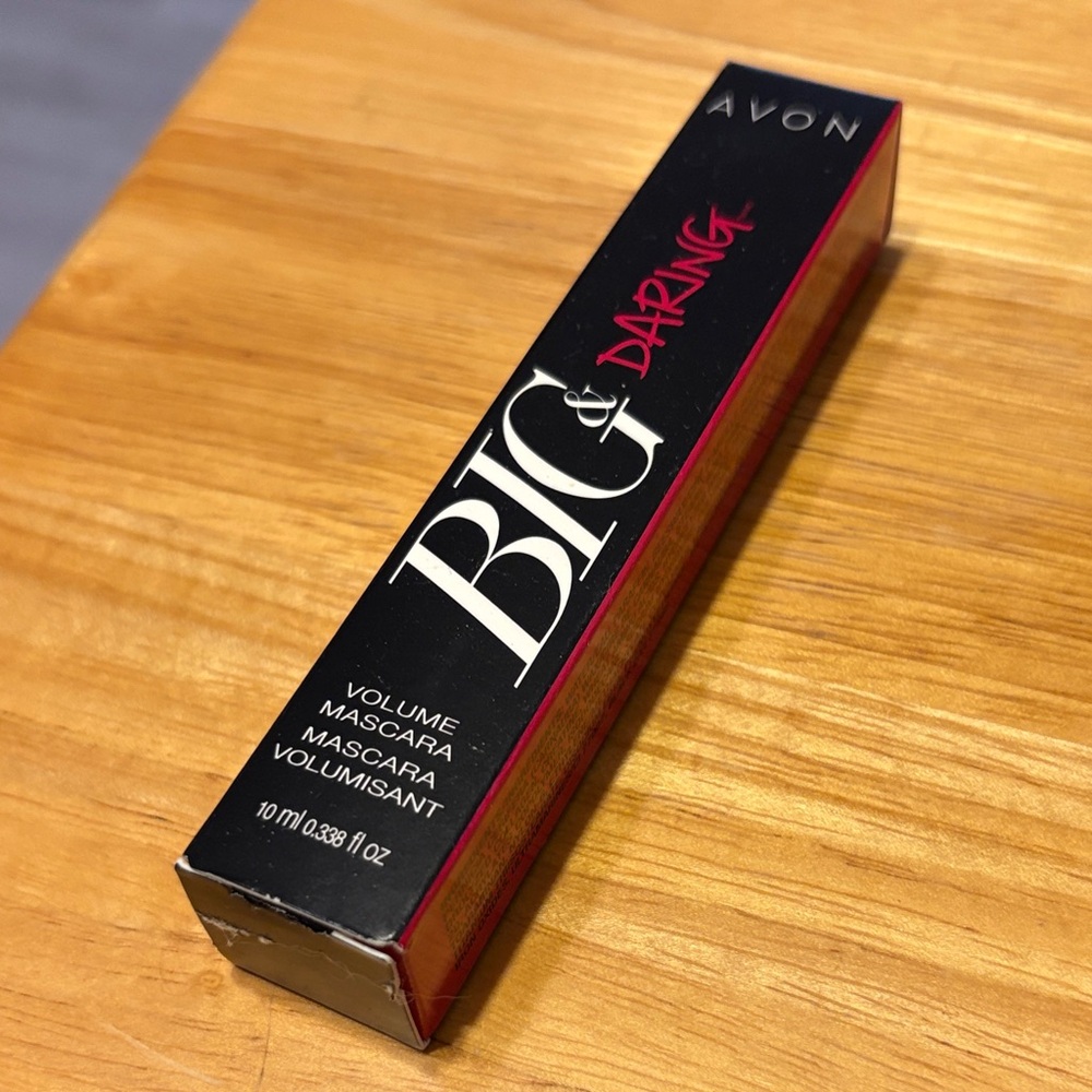 Avon Big & Daring Volume Mascara — Black with Pink Accents